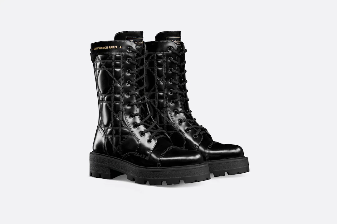 Sneakers & Boots